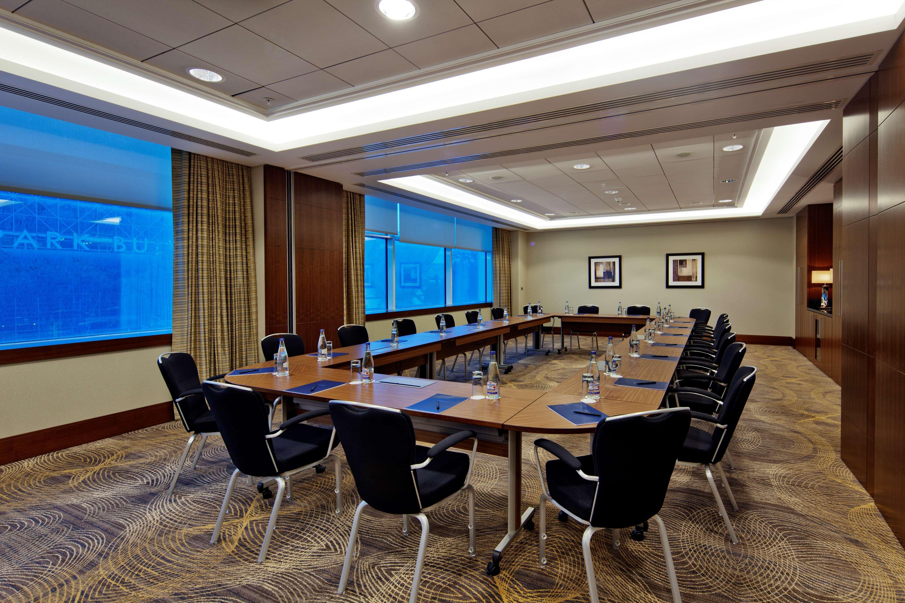 Hilton Baku Hotel Business photo